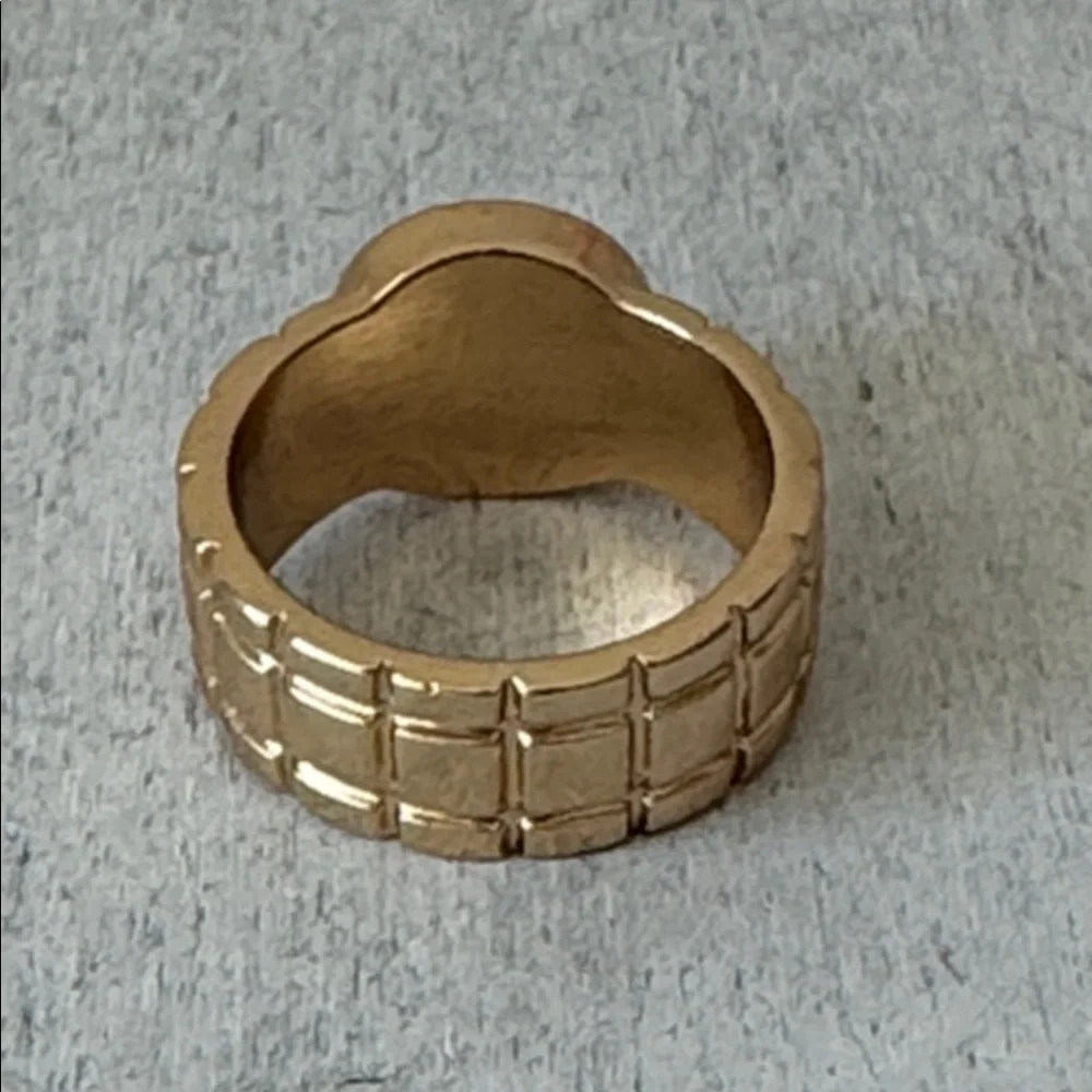 N/A gold tone